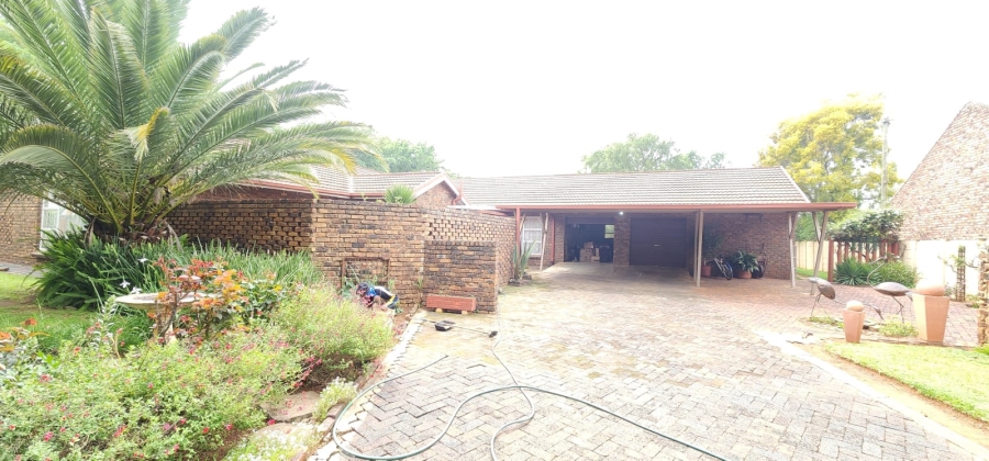 4 Bedroom Property for Sale in Stilfontein Ext 4 North West
